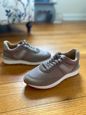Women’s Casual Taupe Runner Sneakers - Lightweight Comfort